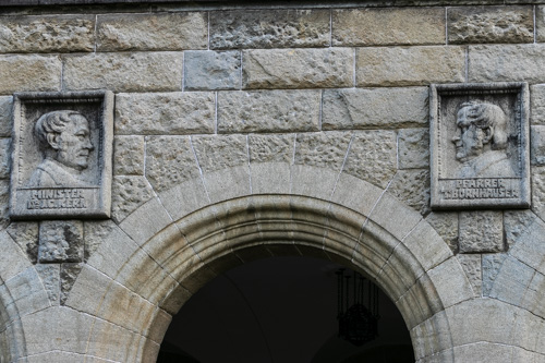 Portal Hauptgebäude Kantonsschule Frauenfeld